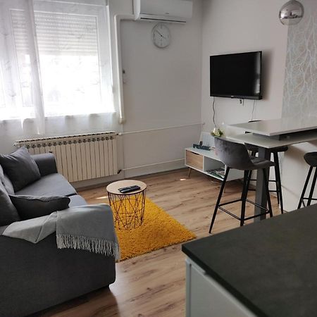 Apartman Emy Karlovac Zewnętrze zdjęcie