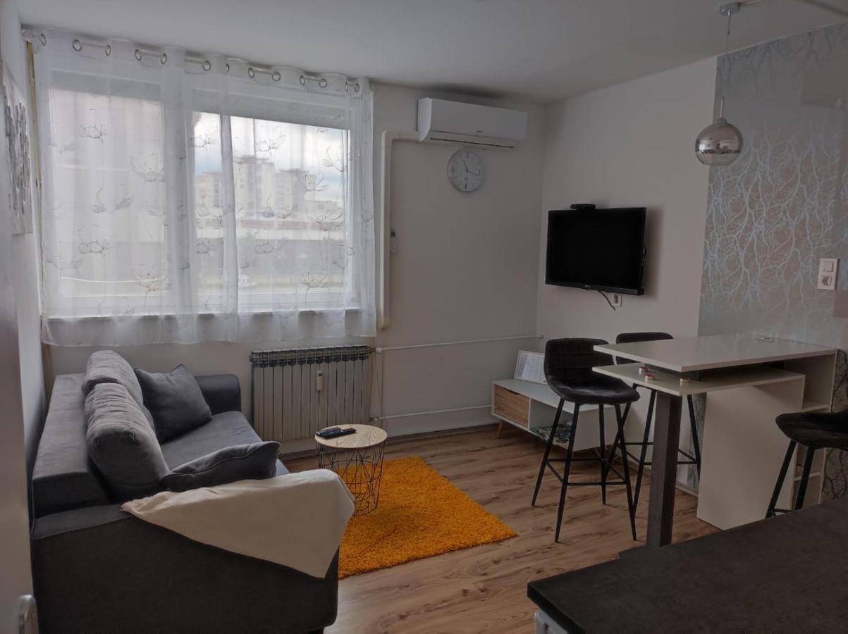 Apartman Emy Karlovac Zewnętrze zdjęcie